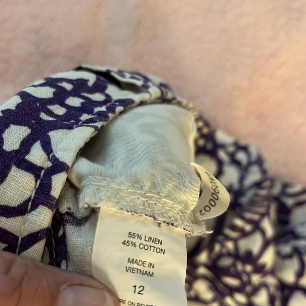 New York & Co. white with purple floral linen blend shorts. Size 12 - Picture 9 of 9